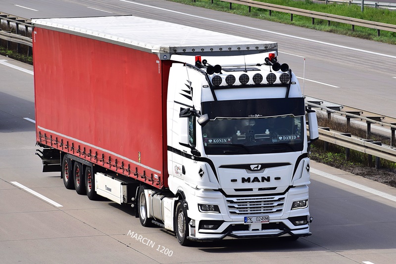 _DSC4950 MAN TGX II-crop---.JPG