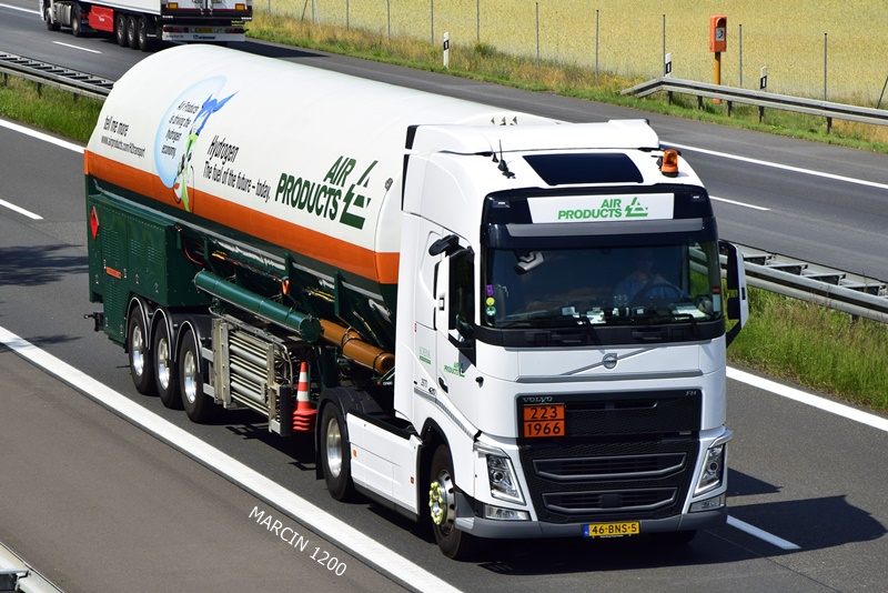 _DSC1973 SCHENK-crop-VOLVO FHIV.JPG