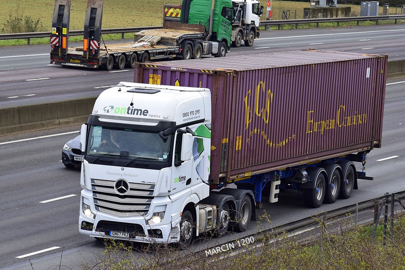 _DSC0382-crop-ON TIME-ACTROS MPIV.JPG
