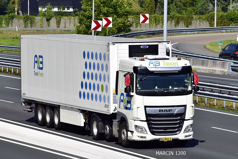 _DSC7460 AB TEXEL-crop-DAF XF 106 II.JPG