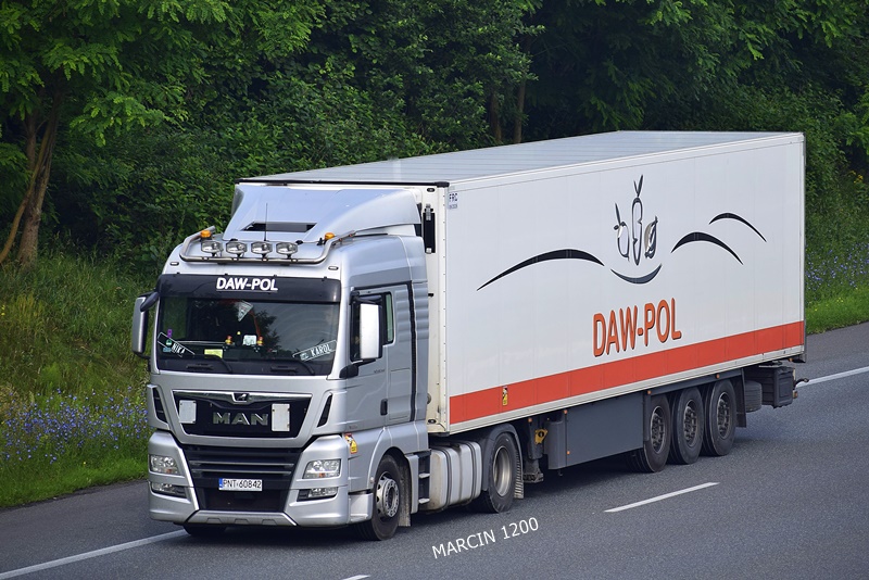 _DSC00011 (980)-crop-DWA-POL-MAN TGX.JPG