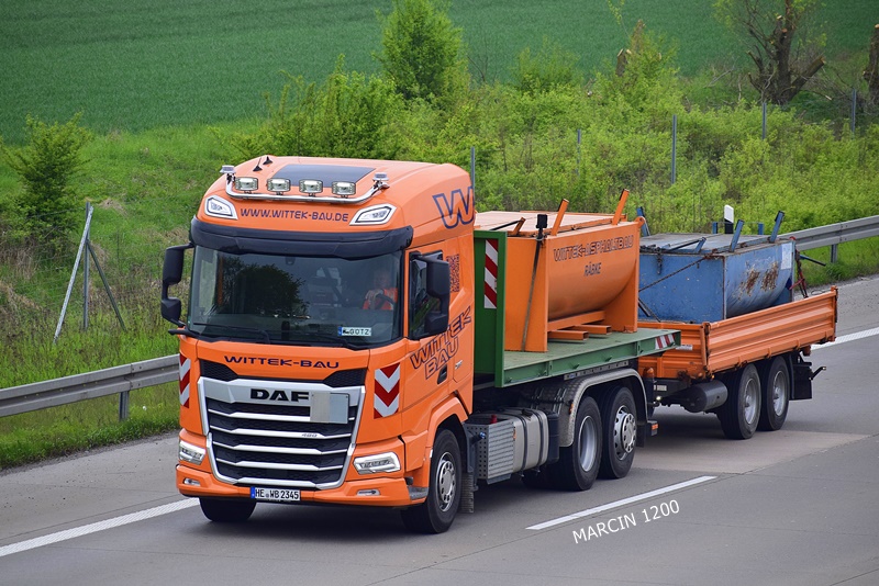 _DSC3902 WITTEK-BAU-crop-DAF XF.JPG