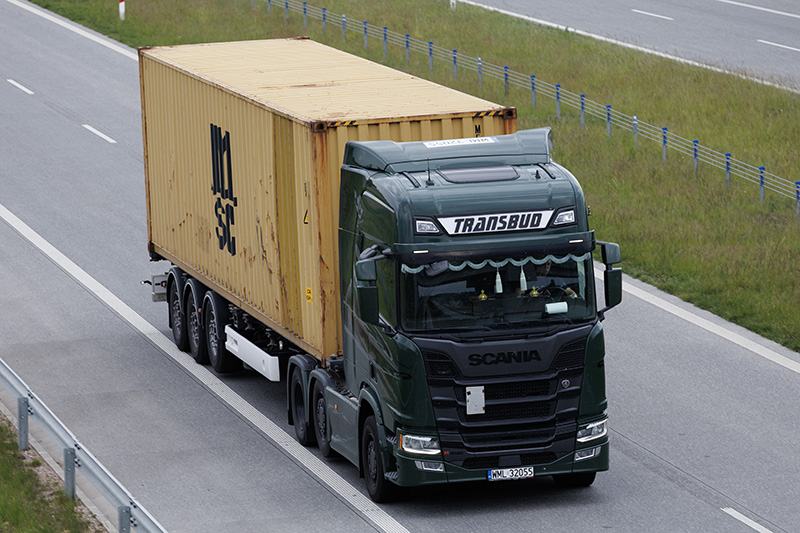 Scania R Transbud 2.jpg
