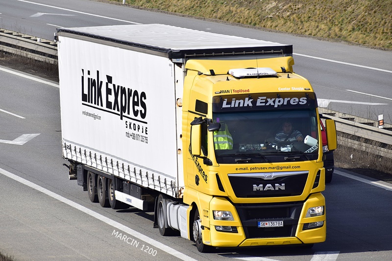 _DSC2569 LINK EXPRES-crop-MAN TGX.JPG