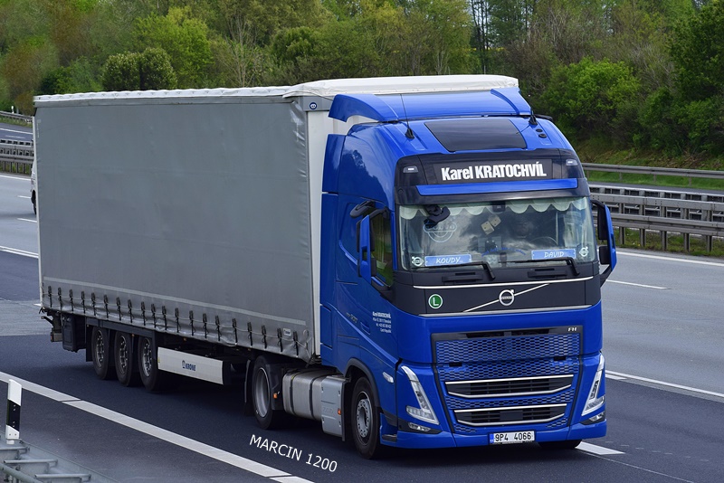 _DSC2135 KAREL KRATOCHVIL-crop-VOLVO FHV.JPG
