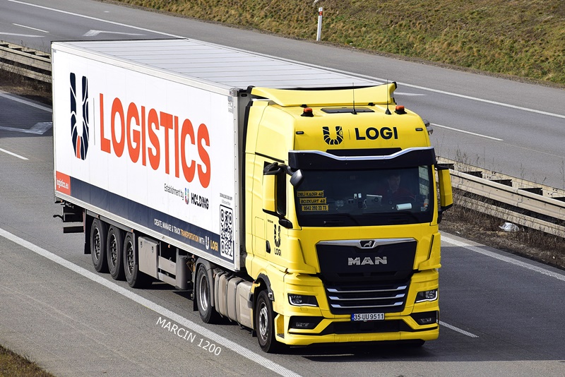 _DSC2848 U LOGI-crop-MAN TGX II.JPG