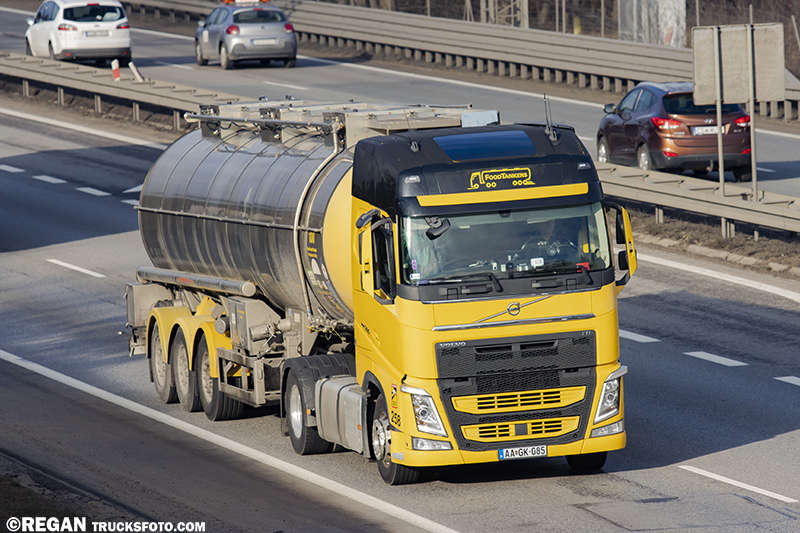 Volvo FH4  Foodtankers.jpg
