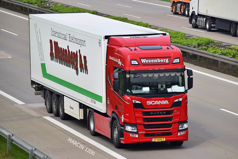 _DSC4424 WEZENBERG-crop-SCANIA R460 SUPER-KRONE.JPG