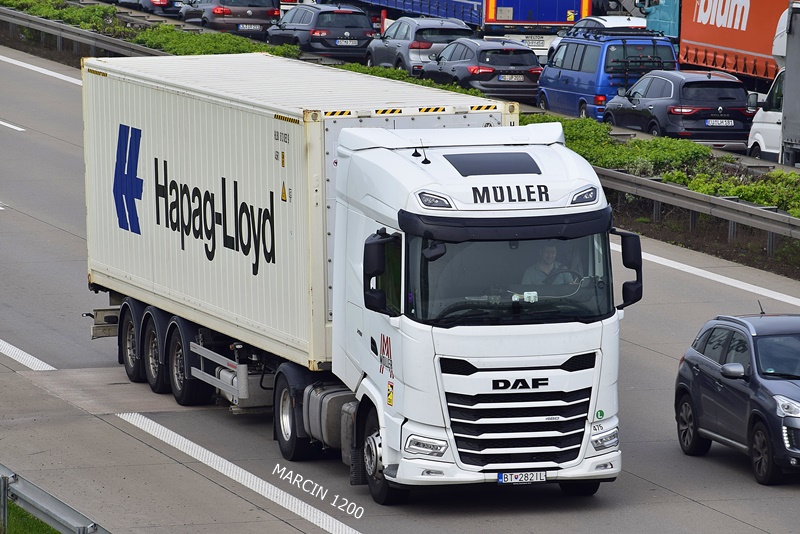 _DSC4417 MULLER-crop-DAF XG.JPG