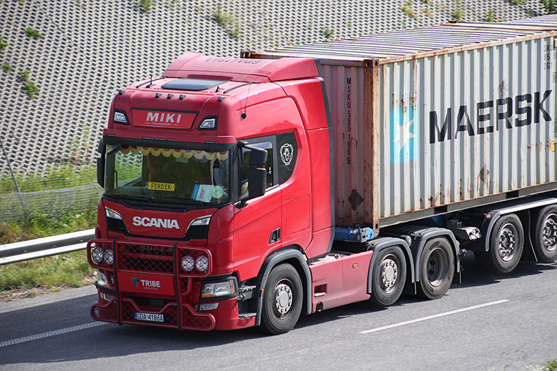 Scania R MIKI.jpg