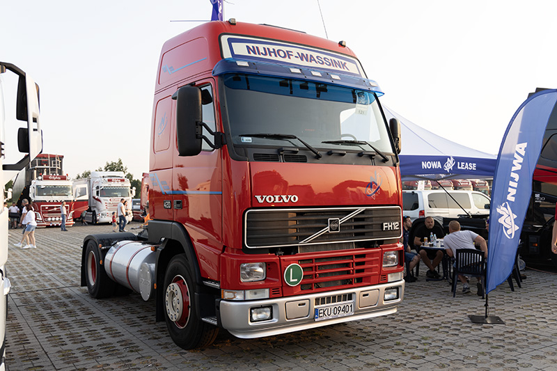 Volvo FH Nijhof Wassink 2.jpg