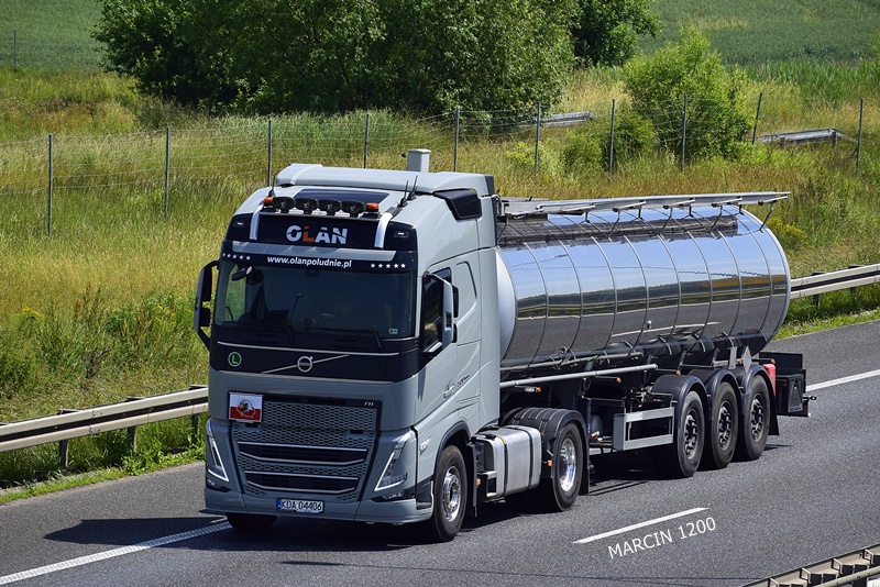_DSC6823 OLAN-crop-VOLVO FHV.JPG