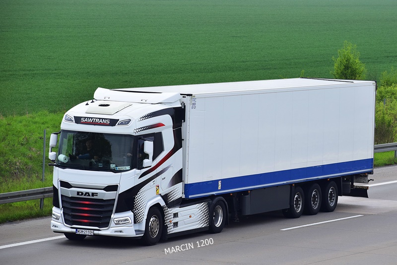 _DSC4096 SAWTRANS-crop-DAF XG.JPG