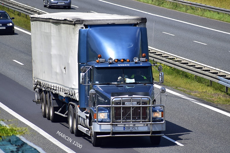 _DSC6816 VOLVO NL-crop---.JPG