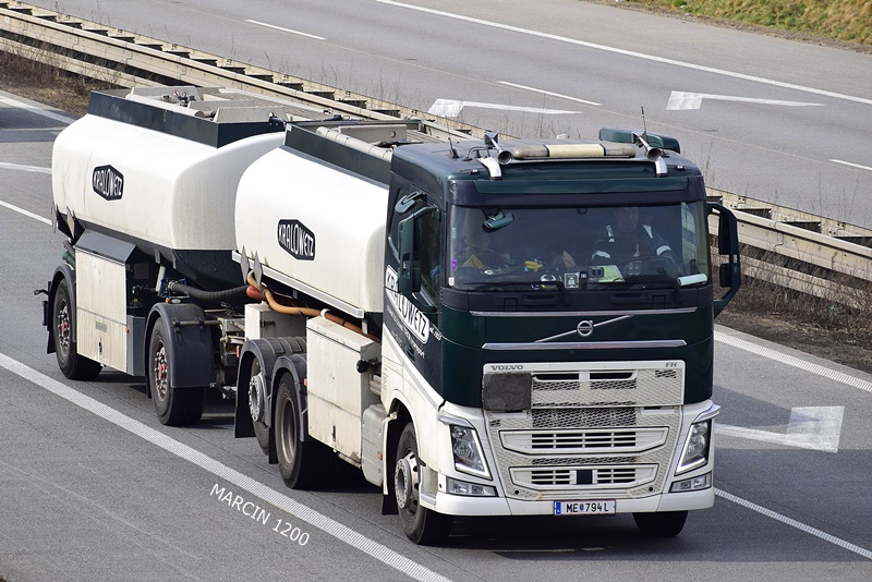 _DSC2862 KRALOWETZ-crop-VOLVO FHIV.JPG