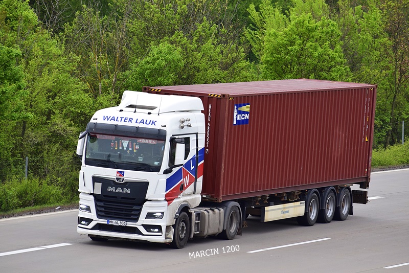 _DSC5567 WALTER LAUK-crop-MAN TGX II.JPG