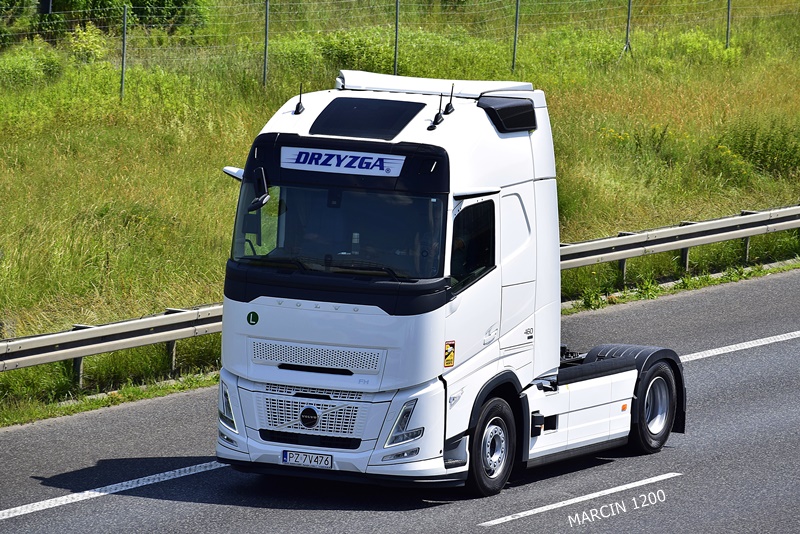_DSC6812 DRZYZGA-crop-VOLVO FH AERO.JPG