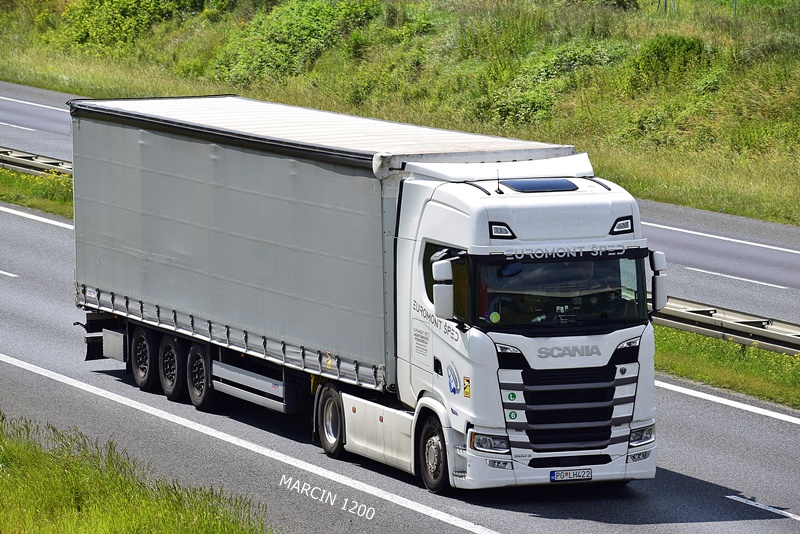 _DSC6486 Euromont Sped-crop-SCANIA S 500.JPG