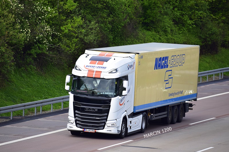 _DSC1153 BUSSE-crop-DAF XG.JPG