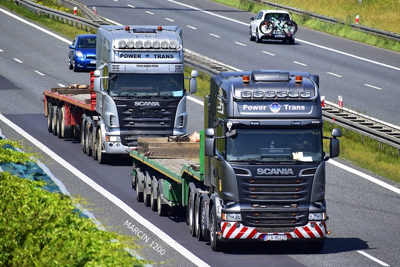 _DSC6770 POWER TRANS-crop-SCANIA R V8.JPG