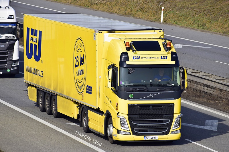 _DSC2192 UPLUS-crop-volvo FHIV.JPG