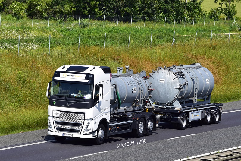 _DSC6460 MODERN HATCH-crop-VOLVO FHV.JPG