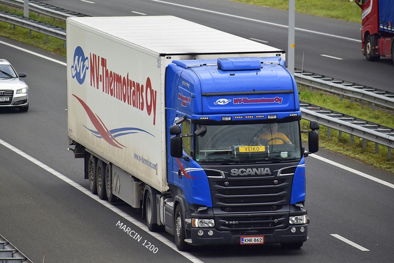 _DSC4549 NV-THERMOTRANS OY-crop-SCANIA R520 V8.JPG