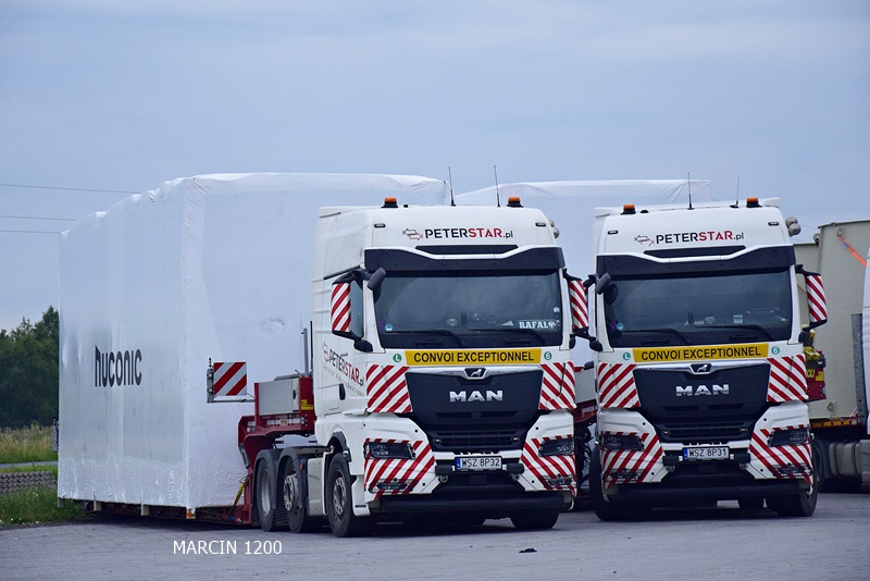 _DSC6849 PETERSTAR-crop-MAN TGX II.JPG