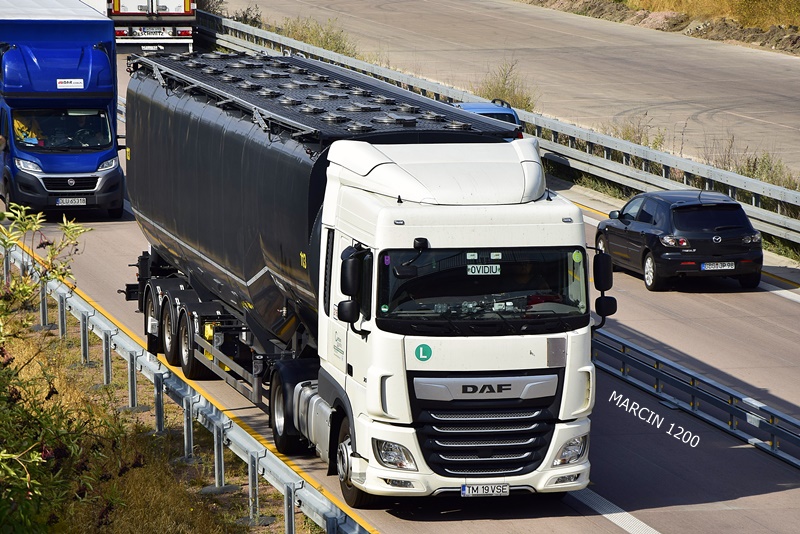 _DSC2714-crop-CARBON-DAF XF 106 II.JPG