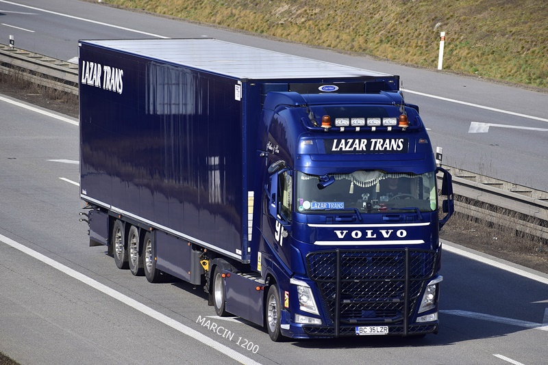 _DSC2283 LAZAR TRANS-crop-VOLVO FHIV.JPG
