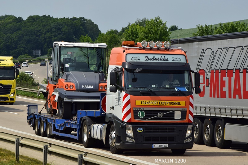 _DSC0170-crop-Dedushka-VOLVO FHIII.JPG
