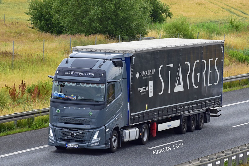 _DSC7137 STARGRES-crop-DUNCA GROUP-VOLVO FH AERO.JPG