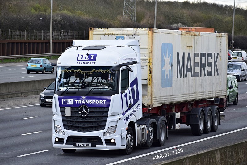 _DSC0847-crop-1to1 Transport-ACTROS MP5.JPG