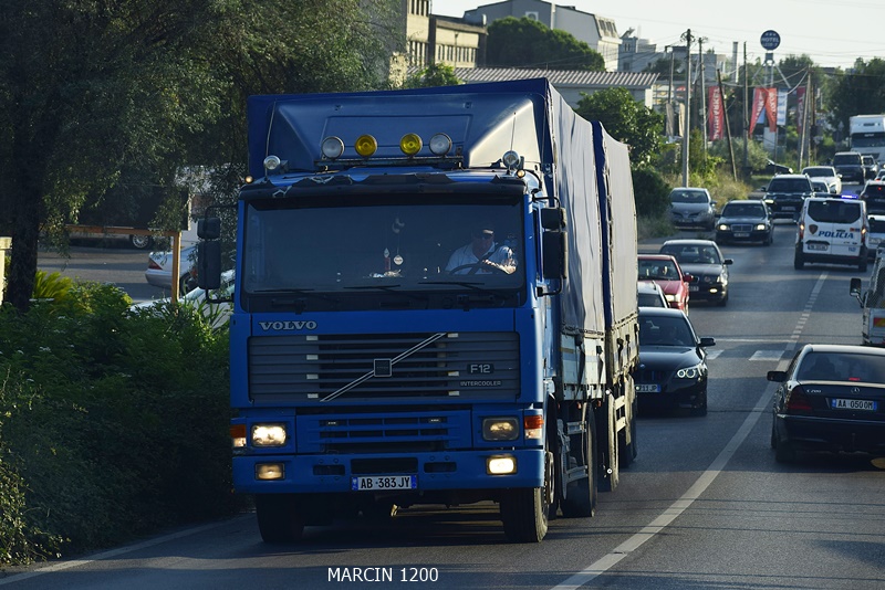 _DSC5259-crop-VOLVO F12 ALBANIA.JPG