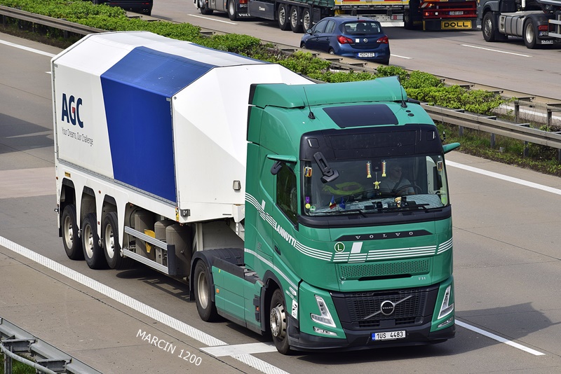 _DSC4588 LANNUTTI-crop-VOLVO FH AERO.JPG
