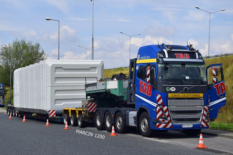 _DSC7739 TAD-crop-VOLVO FH V.JPG