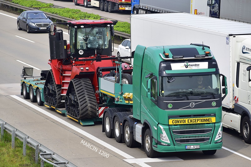 _DSC4447 SCHWANDNER-crop-VOLVO FH V.JPG