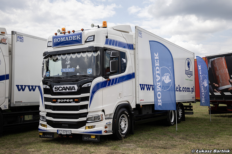 IMG_6033 Scania R Bomadek.jpg