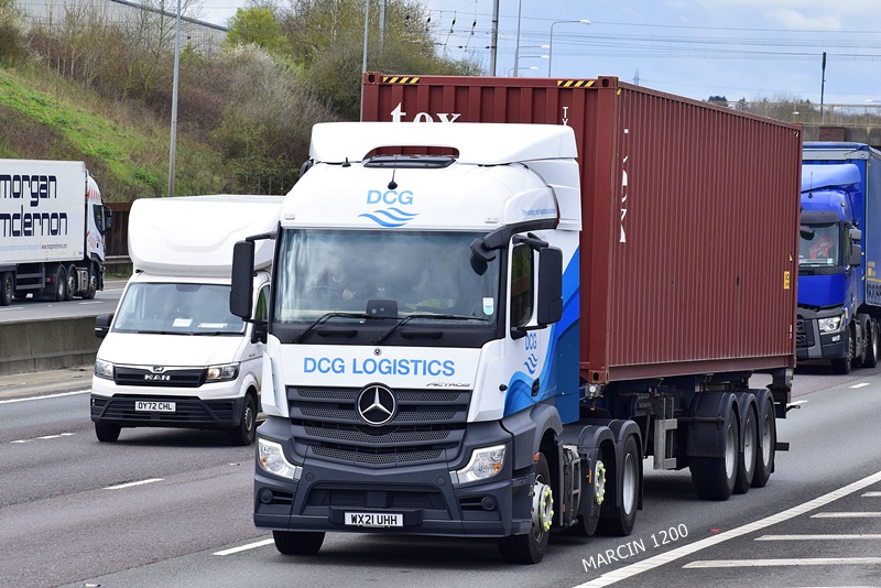 _DSC0625-crop-DCG Logistics-ACTROS MP5.JPG