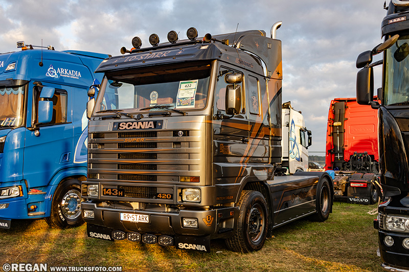 Scania 143H 420 - Stark.jpg