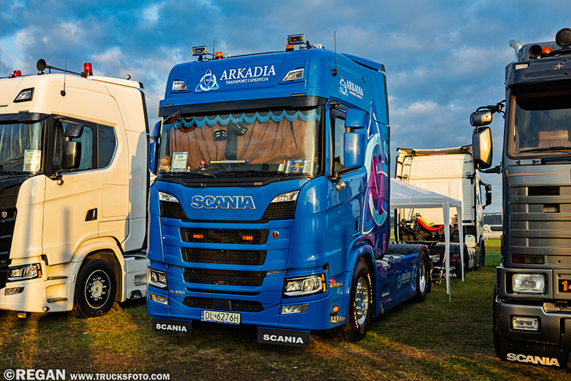 Scania R450 Arkadia.jpg