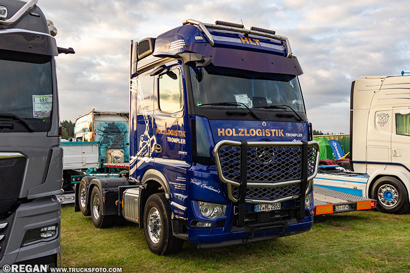 Mercedes-Benz Arocs - Holzlogistik Trompler.jpg