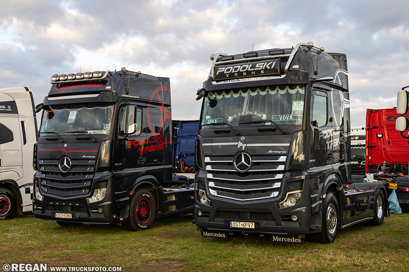Mercedes-Benz Actros - Podolski.jpg