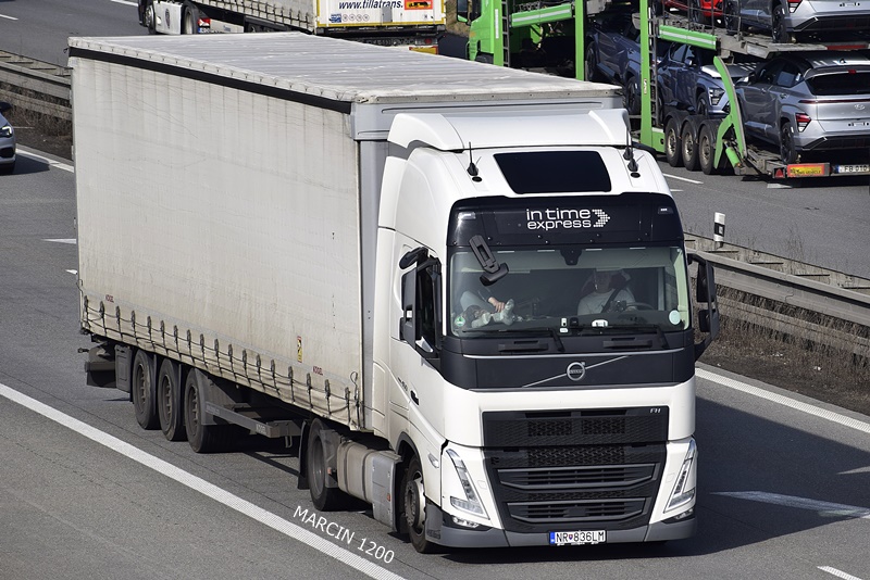 _DSC2211 IN TIME EXPRESS-crop-VOLVO FHV.JPG