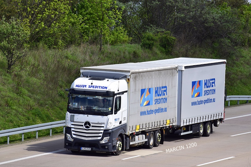_DSC1755 HUSTER SPEDITION-crop-ACTROS MPV.JPG