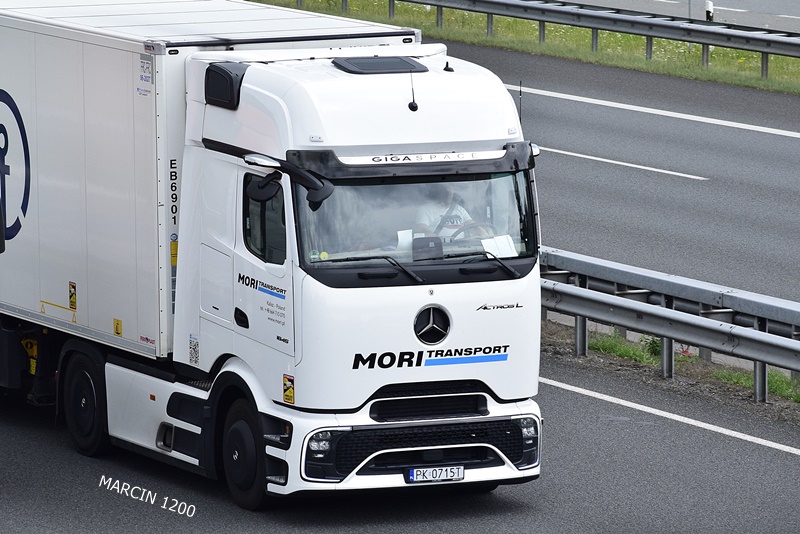 _DSC9318 MORI TRANSPORT-crop-ActrosL ProCabin.JPG
