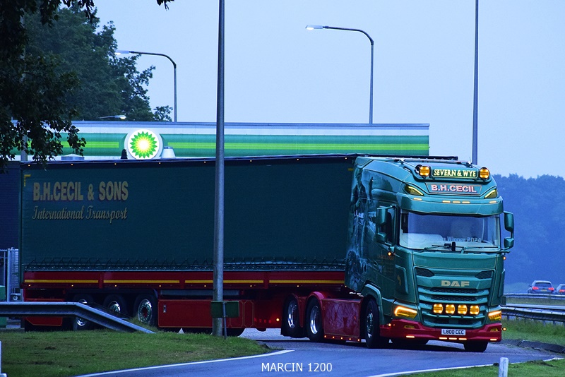 _DSC9584 B.H.CECIL&SONS-crop-DAF XG.JPG