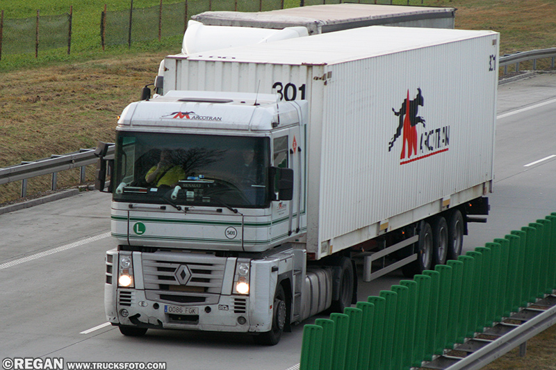 Renault Magnum - Marcotran.jpg