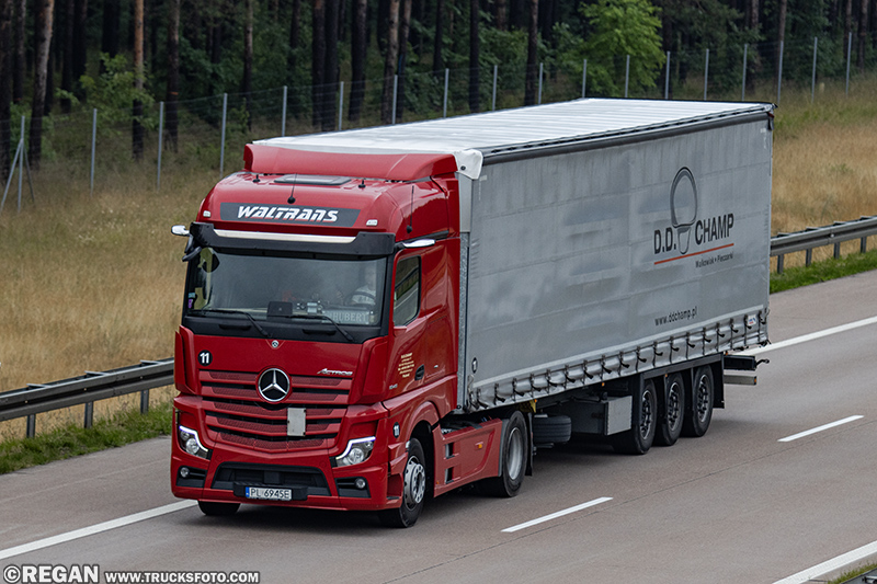 Mercedes-Benz Actros MP5 - Waltrans D.D.Champ.jpg