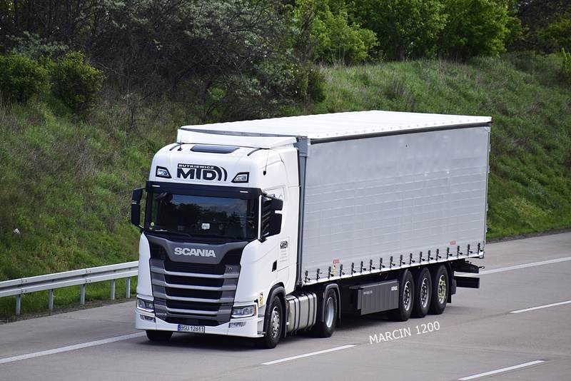 _DSC2616 MTD BUTKIEWICZ-crop-SCANIA S500.JPG